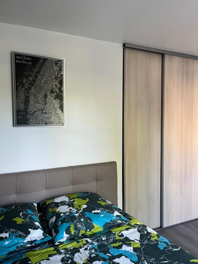 Superbe Appartement Au Bord Du Canal De St Quentin Saint-Quentin  Extérieur photo
